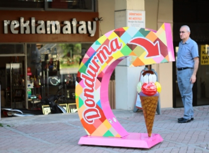 ışıklı dondurma maketi