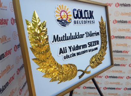 Gölcük Belediye Başkanı  Metal Çelenk