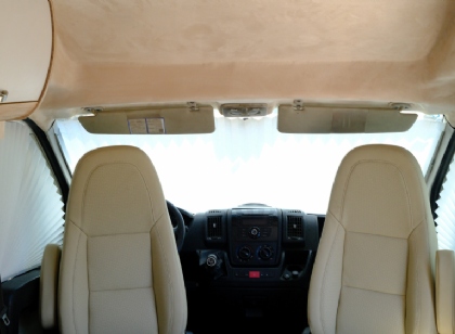 karavan ön kabin perde