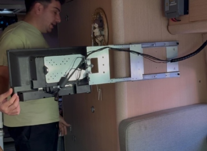 karavanda içerdeki tvyi dışarı çevirme