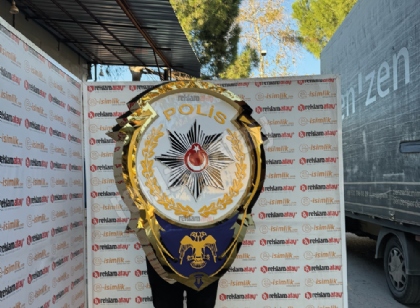 polis-kabartma-logo-amblem-krom-uygulama